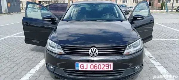Utilizat 2013 VW Jetta Berlinǎ | 7.200 EUR (Preț OK) - Imagine 1/4