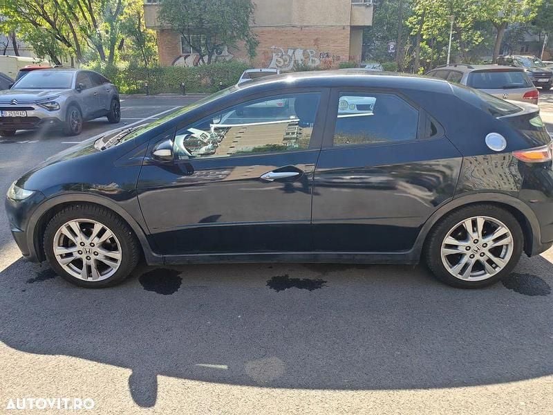 Negru Utilizat 2006 Honda Civic Hatchback | 3.599 EUR (Preț OK) - Imagine 1/4