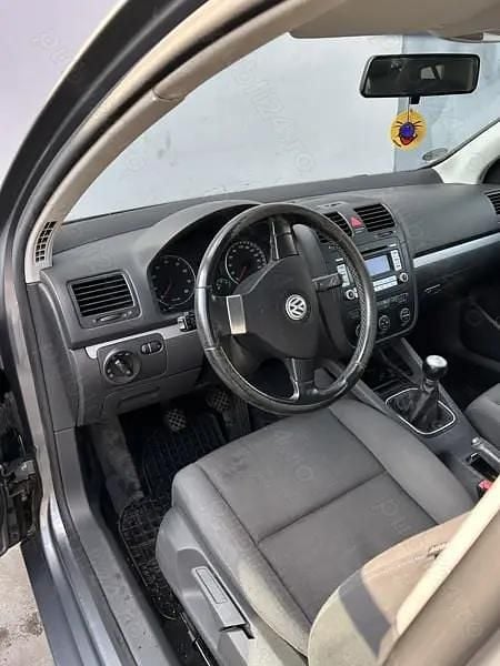 Gri Utilizat 2008 VW Golf V Hatchback | 3.150 EUR (Preț OK) - Imagine 1/4