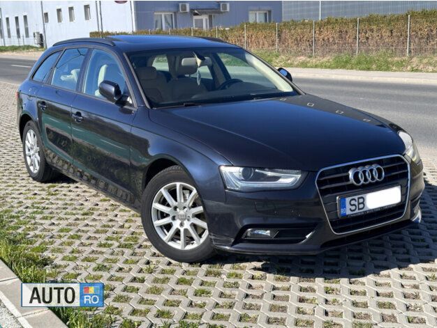 Second-hand Audi A4 150 CP (110 kW) 2015 Albastru marin Break
