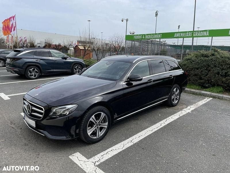 Negru Utilizat 2019 Mercedes E200 Avantgarde Break | 26.500 EUR (Preț OK) - Imagine 1/4
