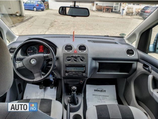 Albastru metalizat Utilizat 2010 VW Caddy Monovolum | 5.999 EUR (Preț OK) - Imagine 1/4