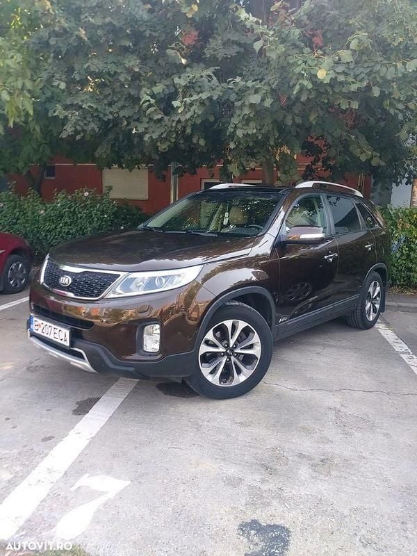 Culoaremaro Utilizat 2013 Kia Sorento Platinum Edition SUV | 13.700 EUR (Puțin scump) - Imagine 1/4