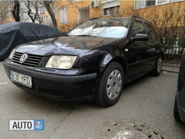 Second-hand VW Bora 110 CP (80 kW) 2001 Negru Berlinǎ