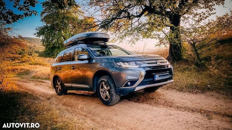 Culoaregri Utilizat 2017 Mitsubishi Outlander Intense SUV | 11.500 EUR (Preț OK) - Imagine 1/4