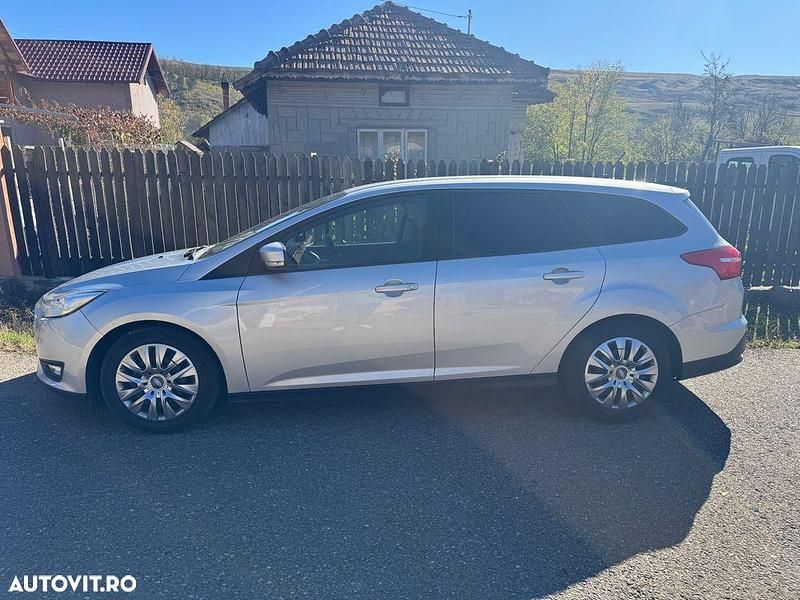 Second-hand Ford Focus Titanium 125 CP (91 kW) 2017 Culoareargint Break