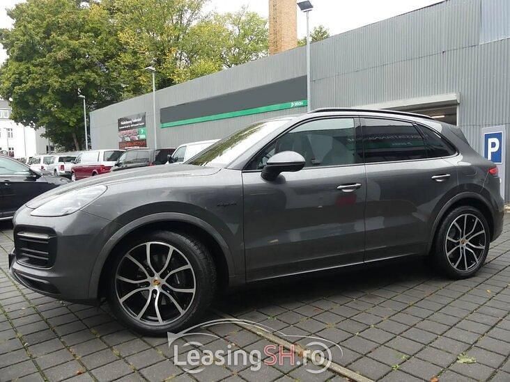 Gri Utilizat 2021 Porsche Cayenne SUV | 73.155 EUR - Imagine 1/4