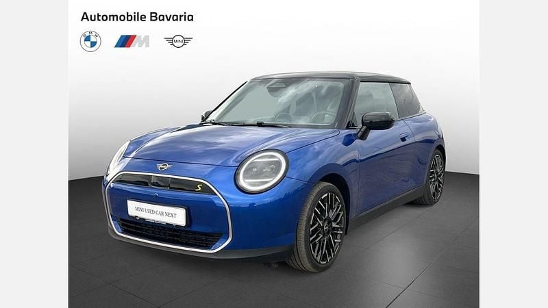 Albastru blazing metalizat Utilizat 2024 Mini Cooper SE Hatchback | 31.678 EUR (Preț OK) - Imagine 1/4
