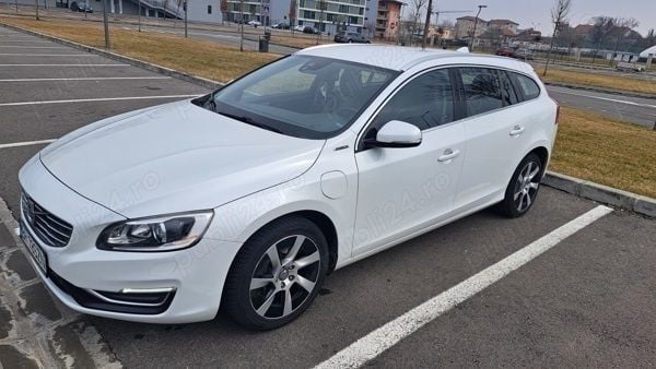 Alb Utilizat 2014 Volvo V60 Break | 10.000 EUR (Preț OK) - Imagine 1/4