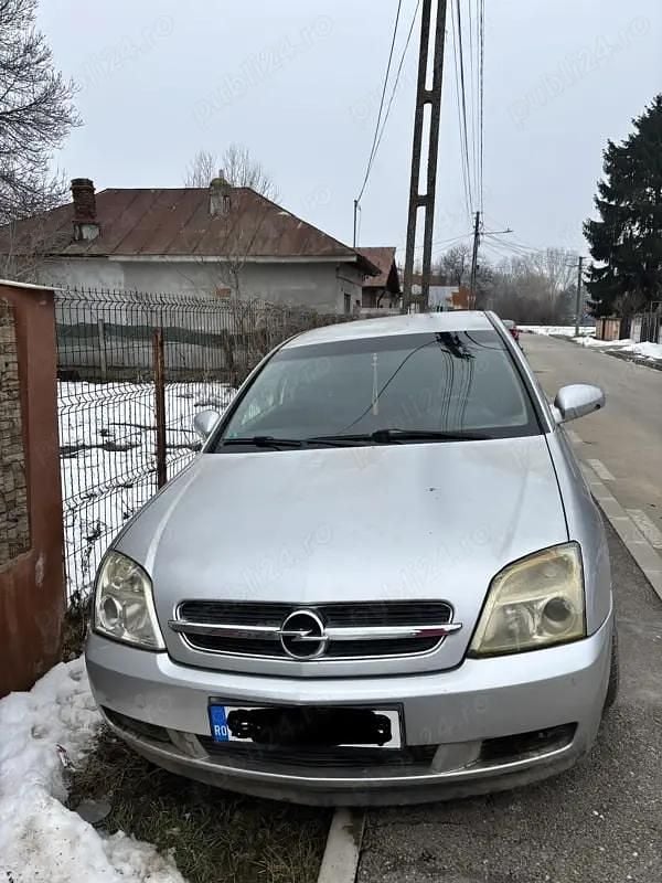 Second-hand Opel Vectra 122 CP (89 kW) 2003 Berlinǎ