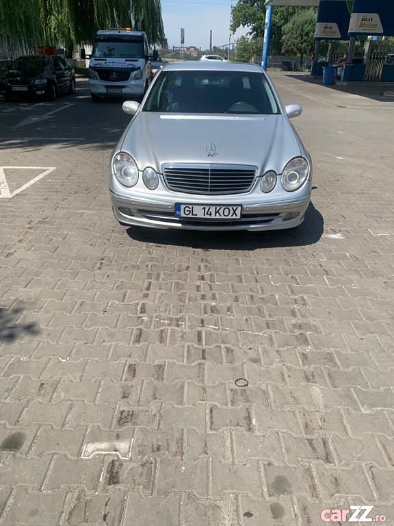 Utilizat 2002 Mercedes E270 Avantgarde Berlinǎ | 5.000 EUR - Imagine 1/4