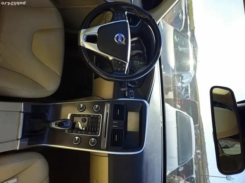 Bej Utilizat 2014 Volvo XC60 SUV | 11.990 EUR (Preț OK) - Imagine 1/4