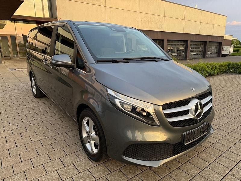 Utilizat 2020 Mercedes V220 Monovolum | 46.325 EUR - Imagine 1/1