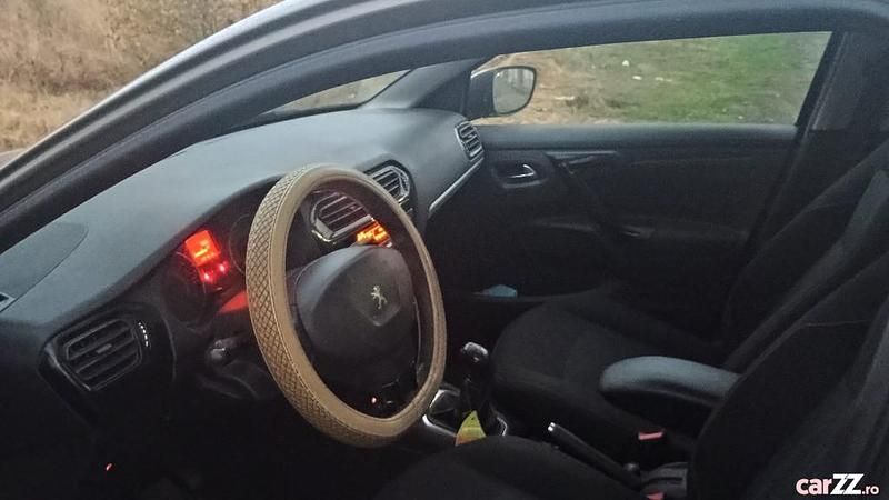 Utilizat 2013 Peugeot 301 Berlinǎ | 4.100 EUR - Imagine 1/4
