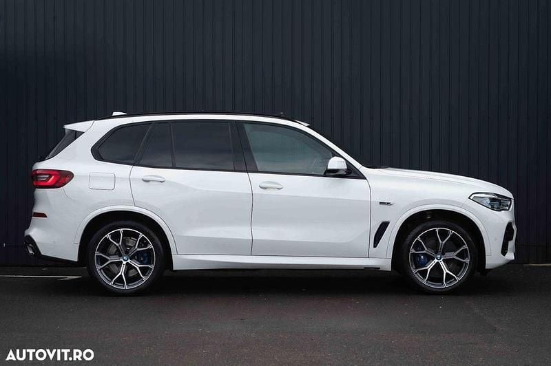 Second-hand BMW X5 M Sport 394 CP (289 kW) 2022 Culoarealb SUV