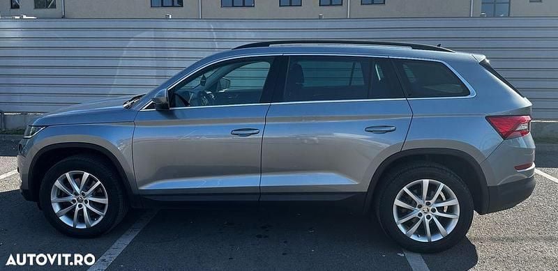 Culoaregri Utilizat 2020 Skoda Kodiaq Style SUV | 23.500 EUR (Preț bun) - Imagine 1/4