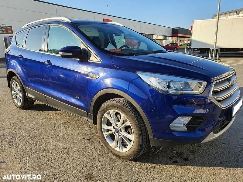Culoarealbastru Utilizat 2018 Ford Kuga Titanium SUV | 14.000 EUR (Preț bun) - Imagine 1/4