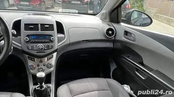 Second-hand Chevrolet Aveo 95 CP (69 kW) 2012 Hatchback