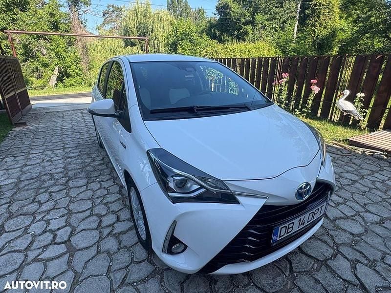 Alb Utilizat 2018 Toyota Yaris Hybrid Active | 12.500 EUR (Preț OK) - Imagine 1/4