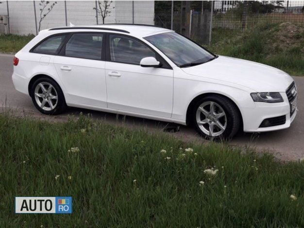 Alb Utilizat 2012 Audi A4 | 7.999 EUR (Preț OK) - Imagine 1/4