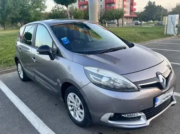 Gri Utilizat 2014 Renault Scénic III LIMITED Monovolum | 5.300 EUR (Preț OK) - Imagine 1/4