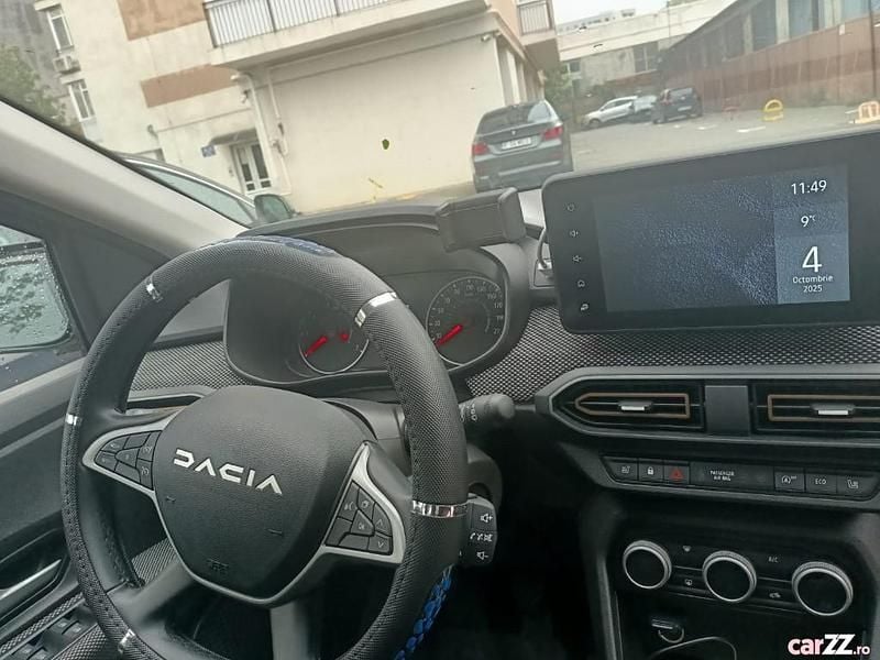 Utilizat 2024 Dacia Sandero Hatchback | 13.500 EUR - Imagine 1/4