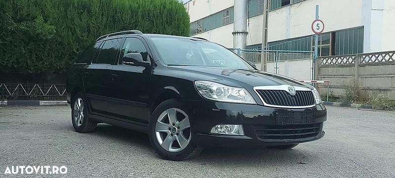 Negru Utilizat 2012 Skoda Octavia Elegance Break | 3.450 EUR (Super Preț) - Imagine 1/4