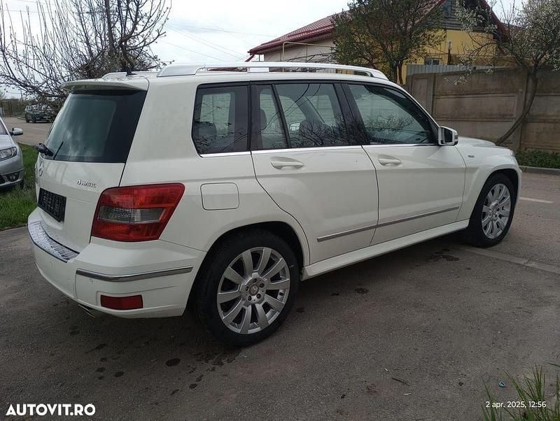 Second-hand Mercedes GLK220 170 CP (125 kW) 2011 Culoarealb SUV