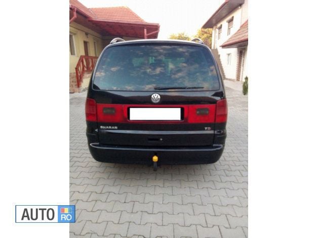 Second-hand VW Sharan 115 CP (84 kW) 2001 Negru Monovolum