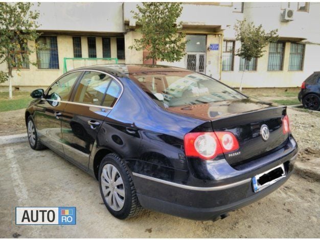 Negru Utilizat 2006 VW Passat Berlinǎ | 5.500 EUR (Scump) - Imagine 1/4