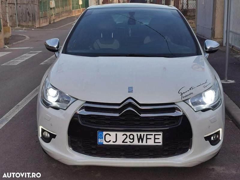Second-hand Citroën DS4 Limited Edition 1955 150 CP (110 kW) 2014 Culoarealb Hatchback