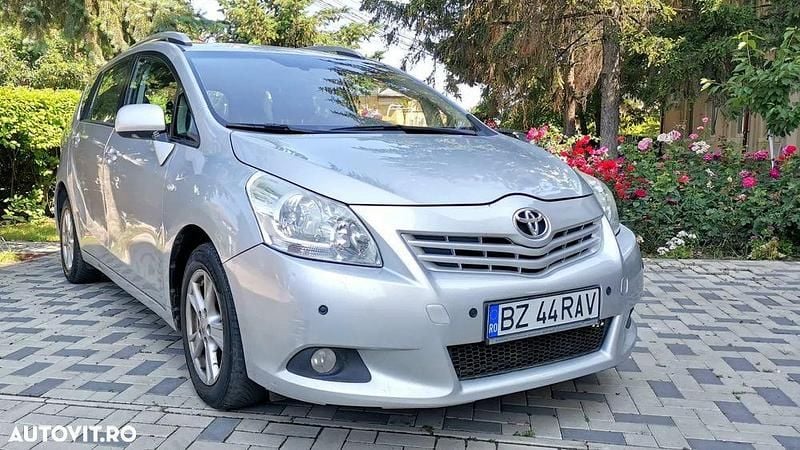 Culoaregri Utilizat 2010 Toyota Verso Sol Monovolum | 3.500 EUR - Imagine 1/4
