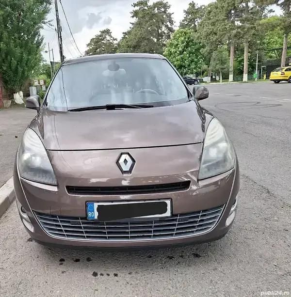 Utilizat 2011 Renault Grand Scénic III Monovolum | 4.400 EUR (Preț OK) - Imagine 1/4