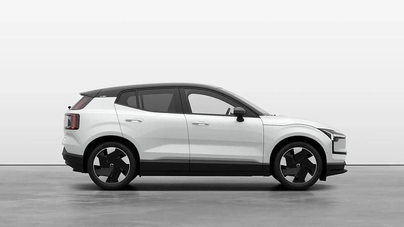 ["crystal white"] Utilizat 2024 Volvo EX30 Performance SUV | 46.925 EUR (Puțin scump) - Imagine 1/4