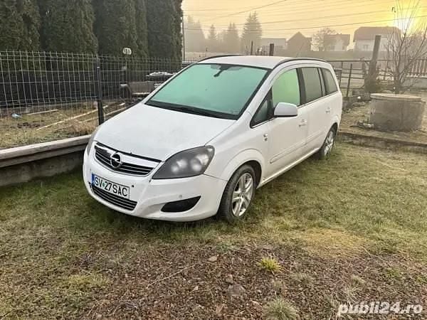 Alb Utilizat 2010 Opel Zafira Monovolum | 900 EUR (Super Preț) - Imagine 1/4
