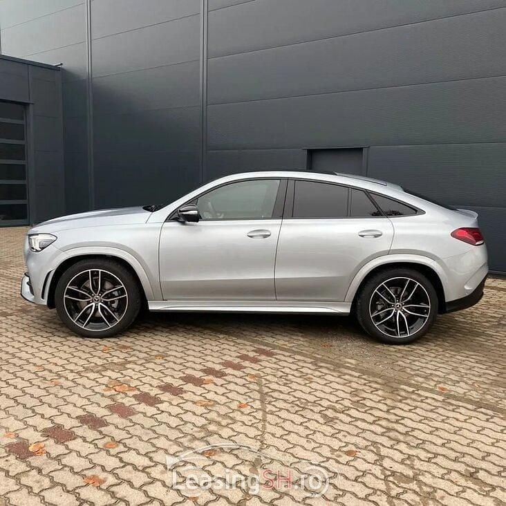 Argintiu Utilizat 2022 Mercedes GLE400 AMG | 86.629 EUR (Preț bun) - Imagine 1/4