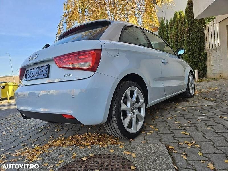 Second-hand Audi A1 S-Line 122 CP (89 kW) 2012 Culoarealbastru Hatchback