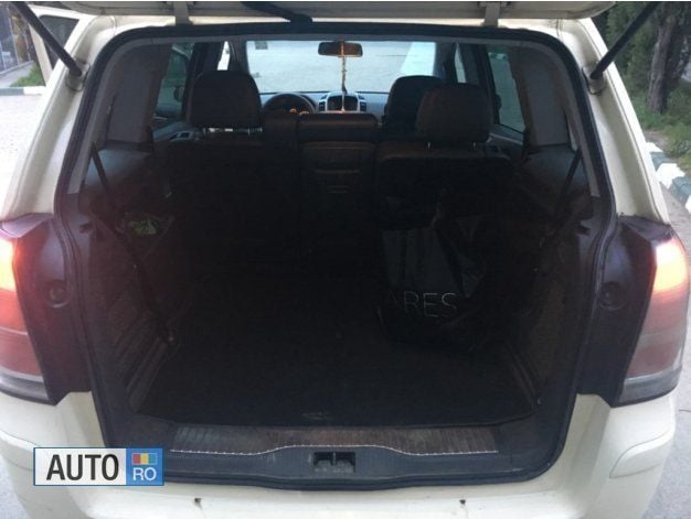 Second-hand Opel Zafira 110 CP (80 kW) 2006 Bej Monovolum