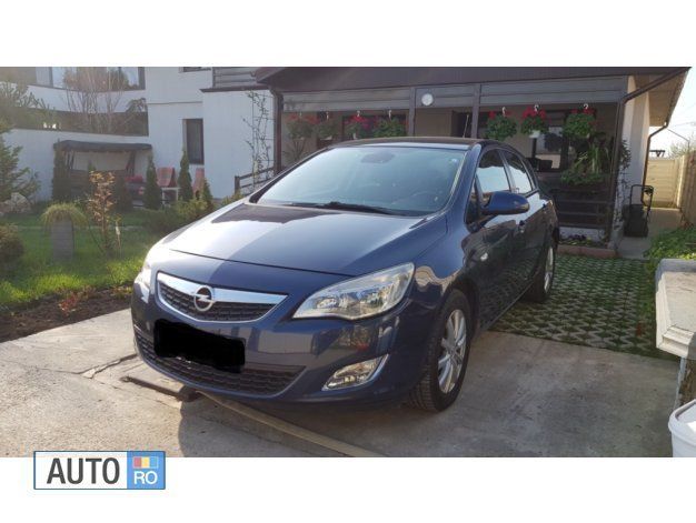 Albastru Utilizat 2012 Opel Astra Hatchback | 5.700 EUR (Preț OK) - Imagine 1/4
