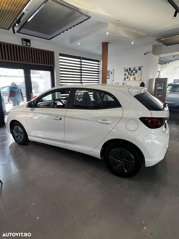 Nouă MG MG3 194 CP (142 kW) 2025 Culoarealb Hatchback