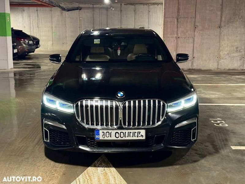 Culoarenegru Utilizat 2020 BMW 740 Comfort Edition Berlinǎ | 47.900 EUR - Imagine 1/4