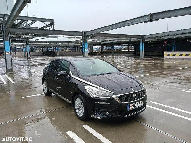 Negru Utilizat 2016 Citroën DS5 Hatchback | 7.499 EUR (Preț bun) - Imagine 1/4