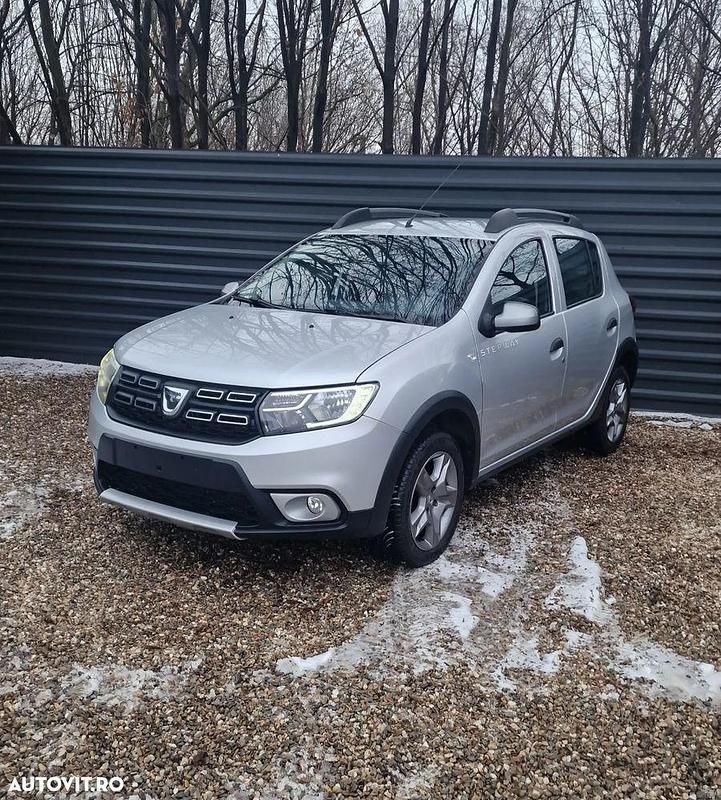 Second-hand Dacia Sandero 95 CP (69 kW) 2017 Culoaregri
