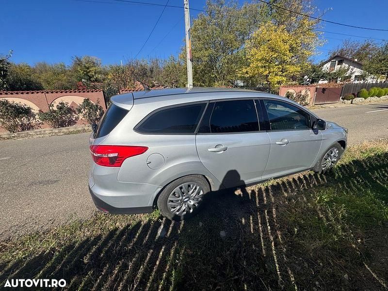 Second-hand Ford Focus Titanium 125 CP (91 kW) 2017 Culoareargint Break