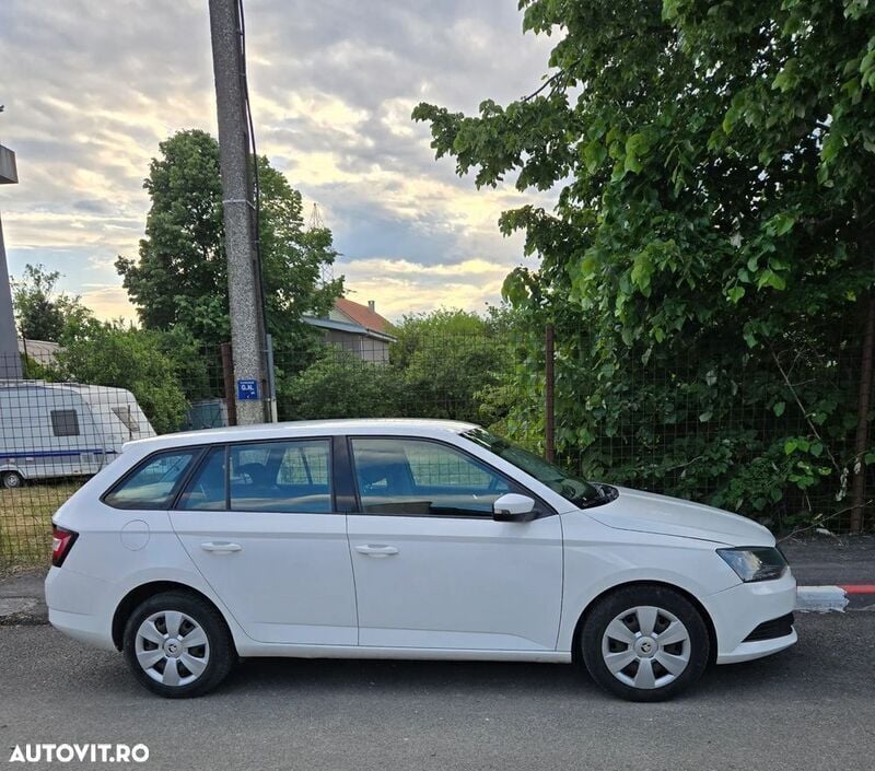 Alb Utilizat 2016 Skoda Fabia Ambition Break | 5.600 EUR (Preț OK) - Imagine 1/4