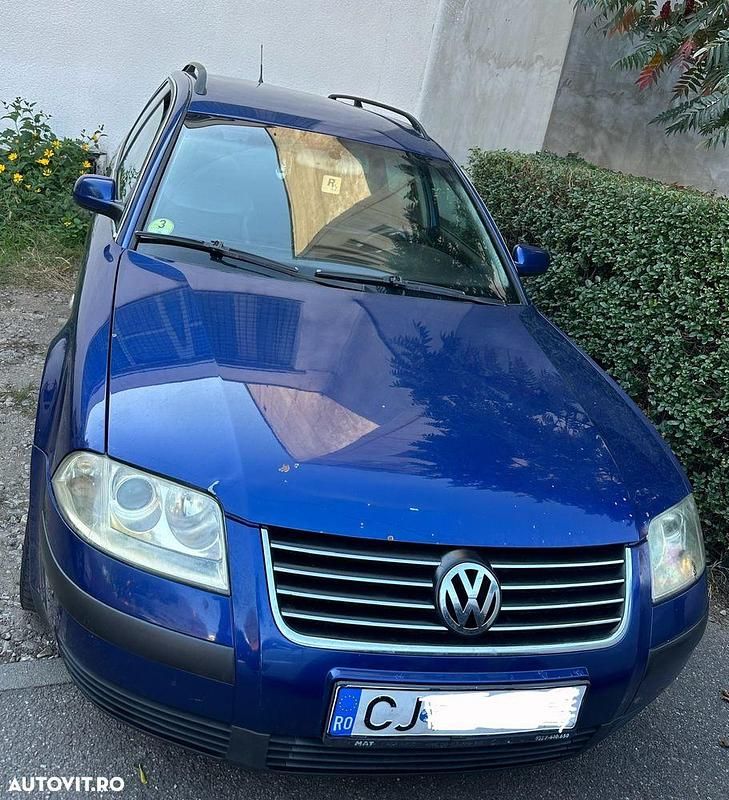 Culoarealbastru Utilizat 2002 VW Passat Highline Break | 1.900 EUR (Preț OK) - Imagine 1/4