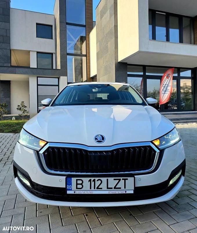 Culoarealb Second-hand 2021 Skoda Octavia Style Break | 15.310 EUR (Preț bun) - Imagine 1/4