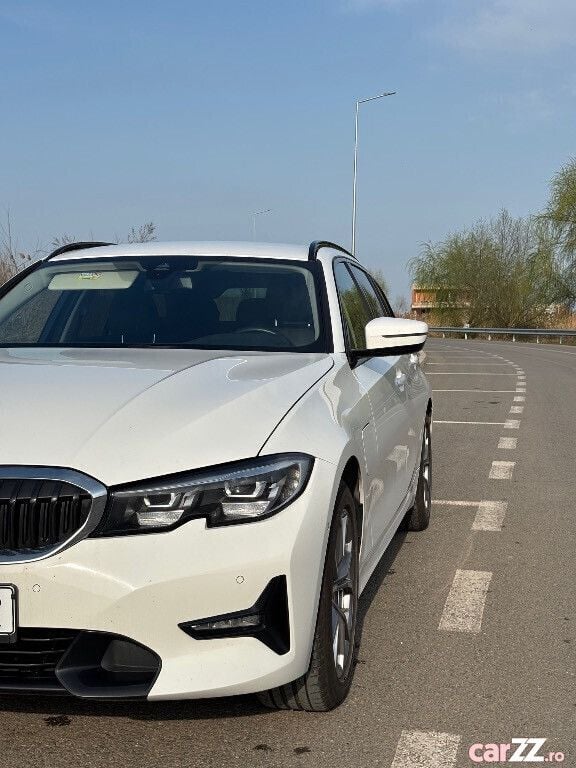 Utilizat 2021 BMW 330e Shadowline Break | 24.000 EUR (Preț OK) - Imagine 1/4