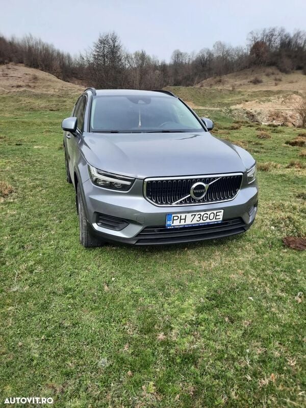 Gri Utilizat 2019 Volvo XC40 Momentum SUV | 23.000 EUR (Preț OK) - Imagine 1/4
