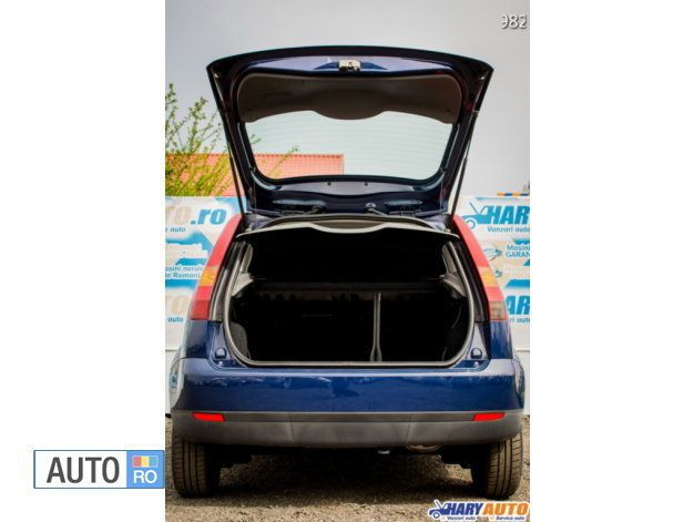 Second-hand Ford Fiesta 60 CP (44 kW) 2002 Albastru marin Hatchback